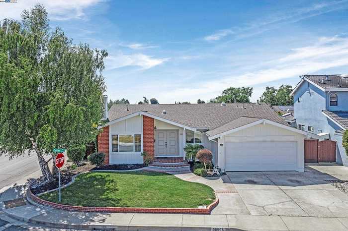 photo 1: 35565 Collier Pl, Fremont CA 94536