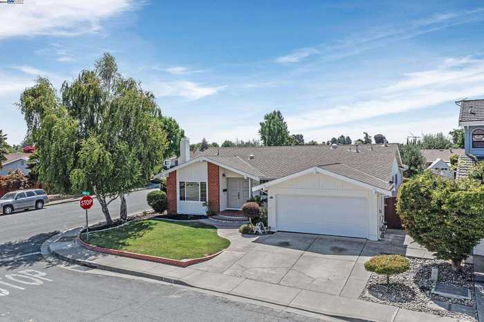 photo 2: 35565 Collier Pl, Fremont CA 94536