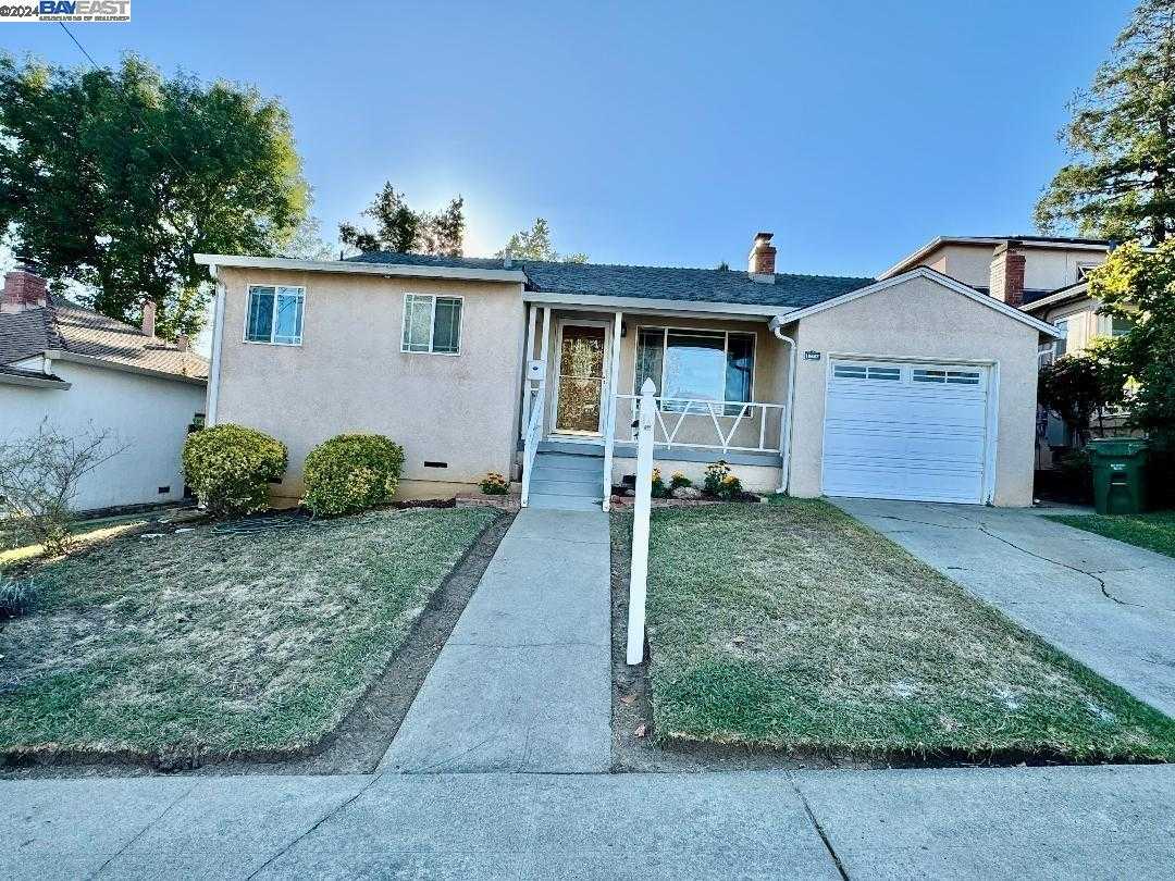 photo 1: 18467 Hastings Way, Castro Valley CA 94546