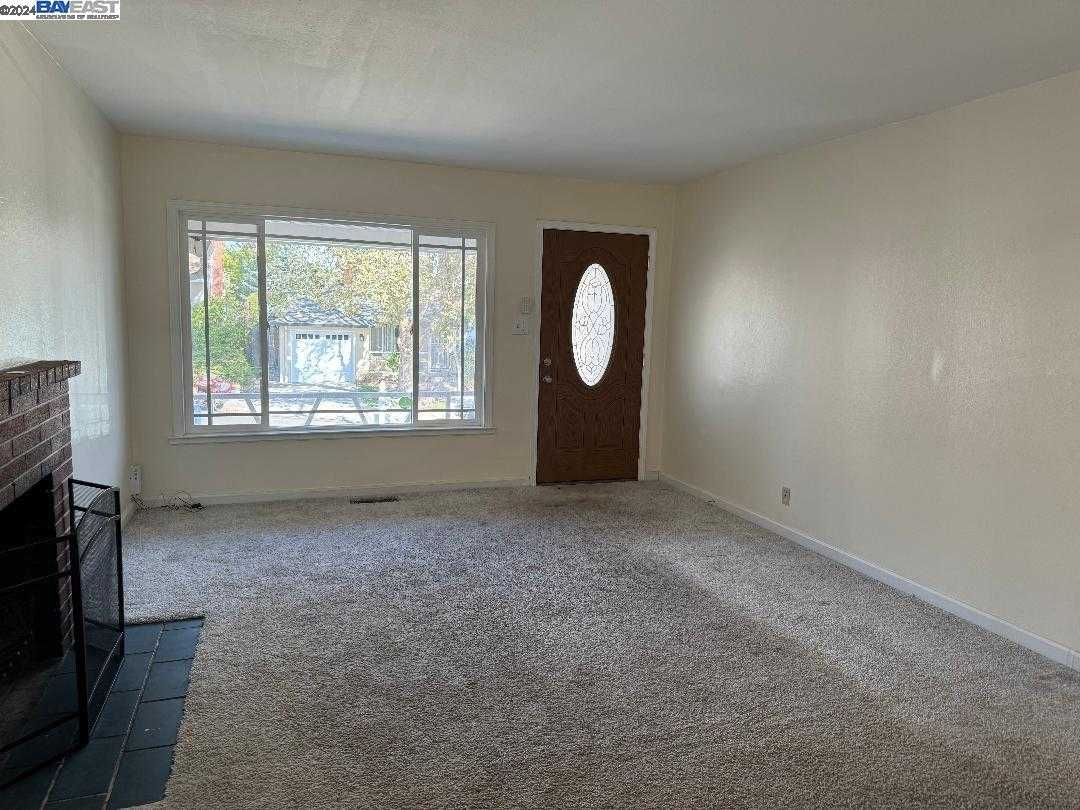 photo 3: 18467 Hastings Way, Castro Valley CA 94546