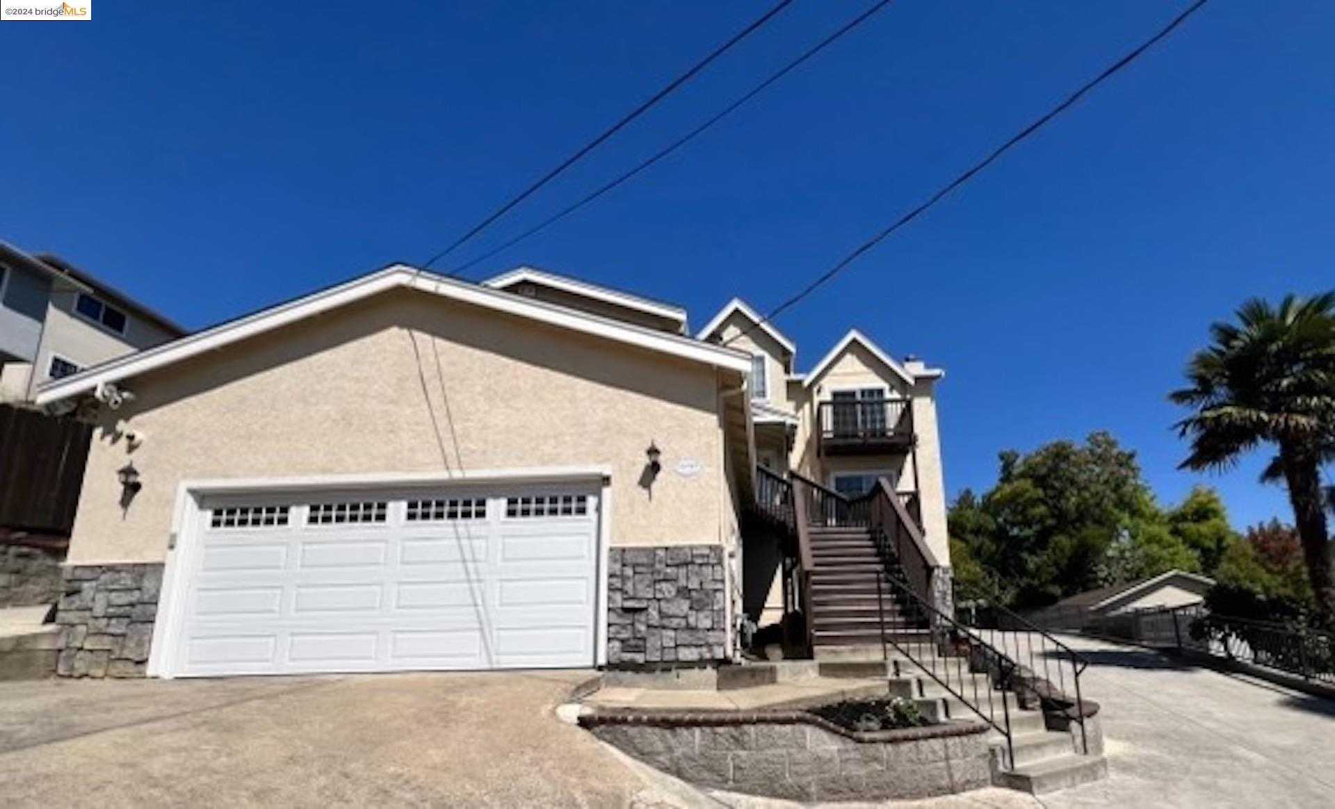 photo 2: 18787 Vineyard RD, Castro Valley CA 94546