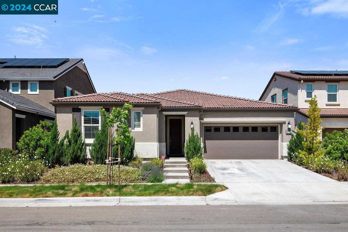 photo 1: 6758 Verbena St, Tracy CA 95377