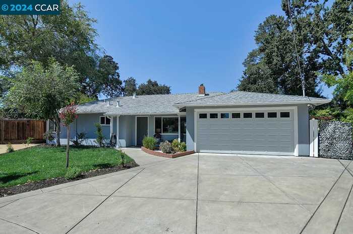 photo 1: 175 Clarie Dr, Pleasant Hill CA 94523