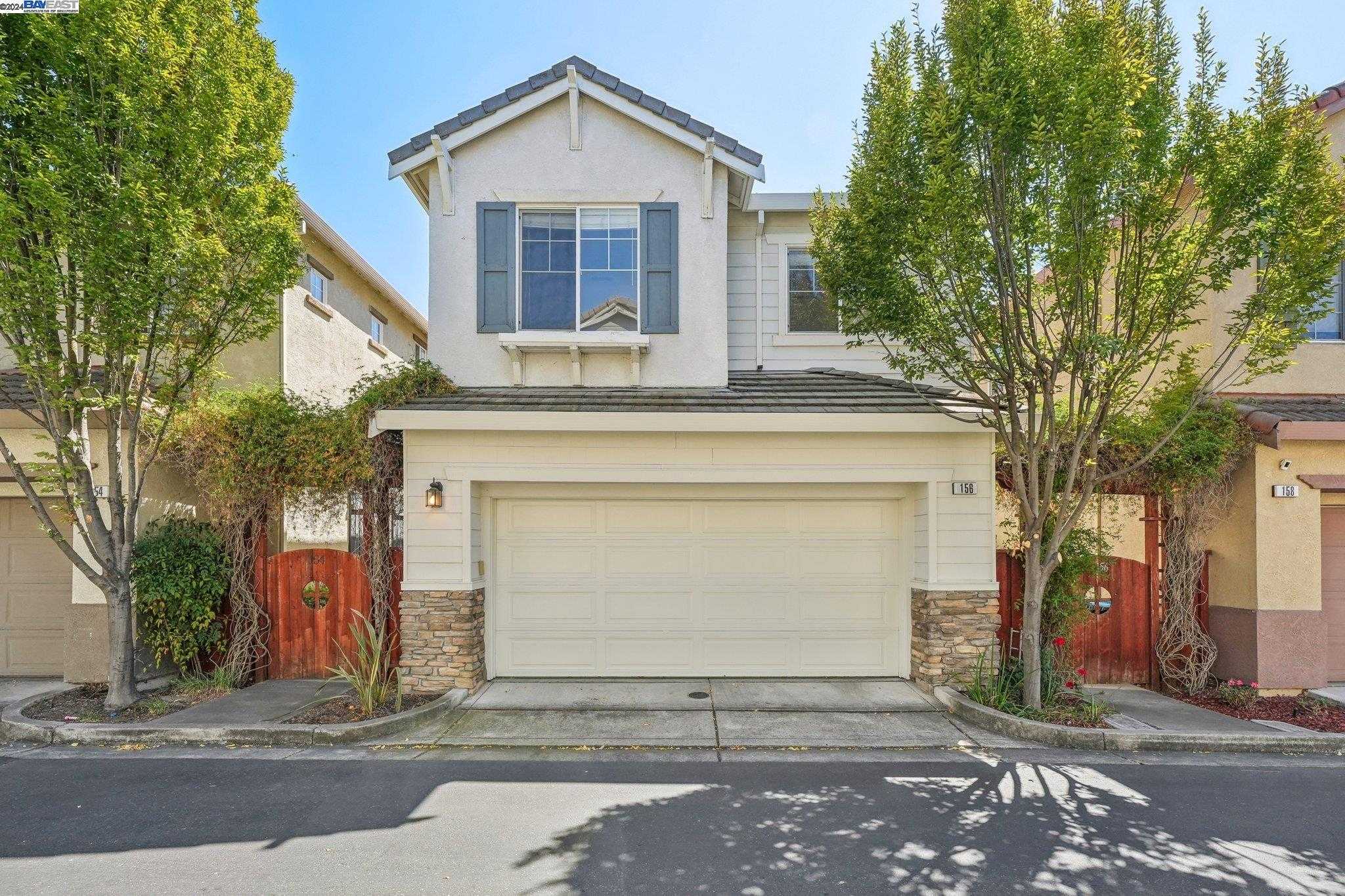 photo 1: 156 Crescent Plz, Pleasant Hill CA 94523