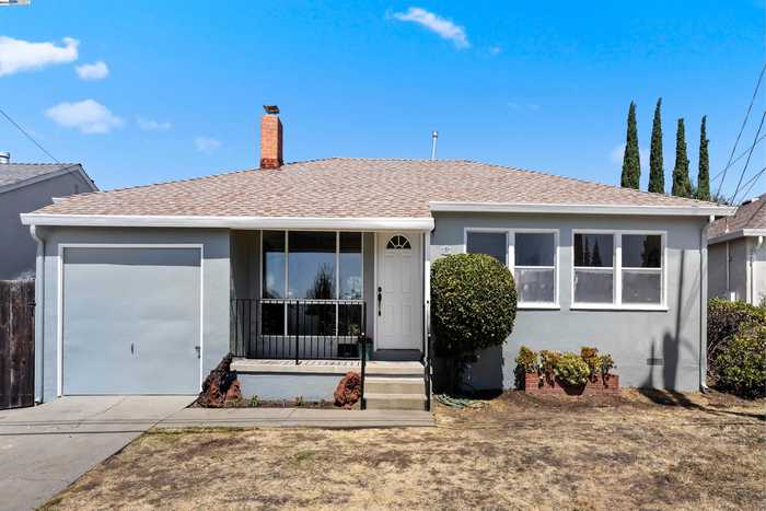 photo 1: 4224 Mabel Ave, Castro Valley CA 94546