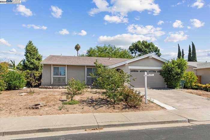 photo 1: 264 Scherman Way, Livermore CA 94550