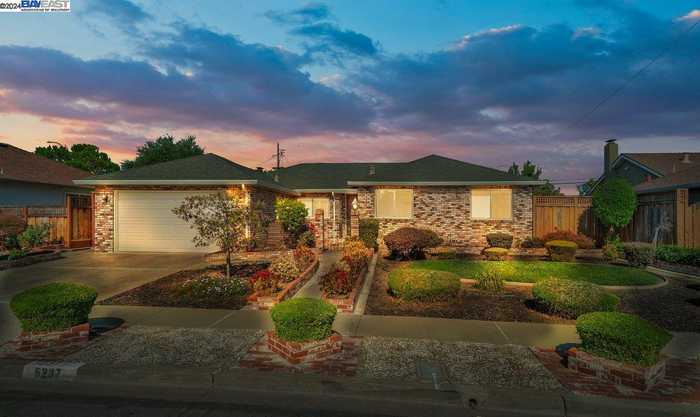 photo 1: 5237 Brophy Dr, Fremont CA 94536