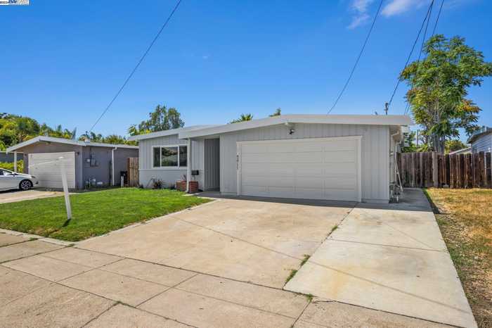 photo 2: 42731 Roberts Ave, Fremont CA 94538