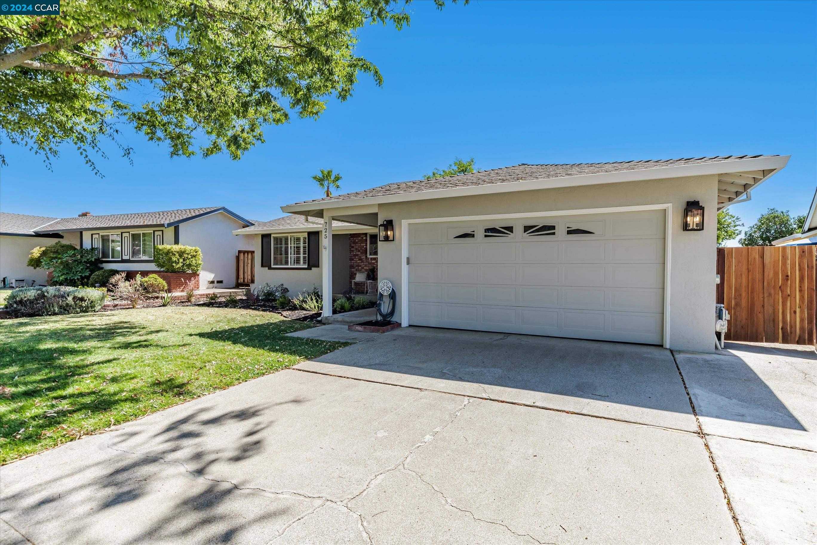 photo 3: 725 Avalon Way, Livermore CA 94550