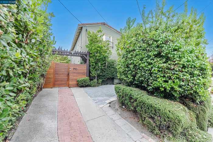 photo 2: 340 45Th St, Oakland CA 94609