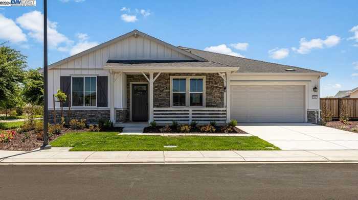 photo 1: 586 Conrad Court, Manteca CA 95336