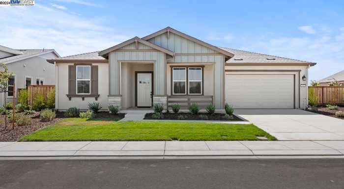 photo 1: 548 Conrad Court, Manteca CA 95336