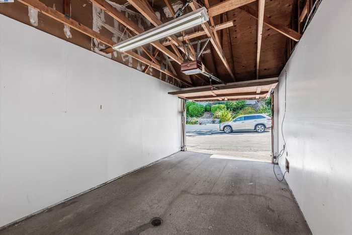 photo 32: 26 Anair Way, Oakland CA 94605