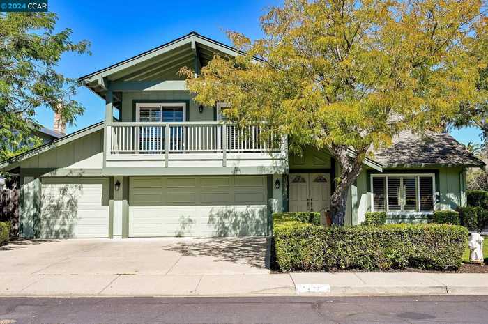 photo 2: 1337 Bent Tree Ln, Concord CA 94521