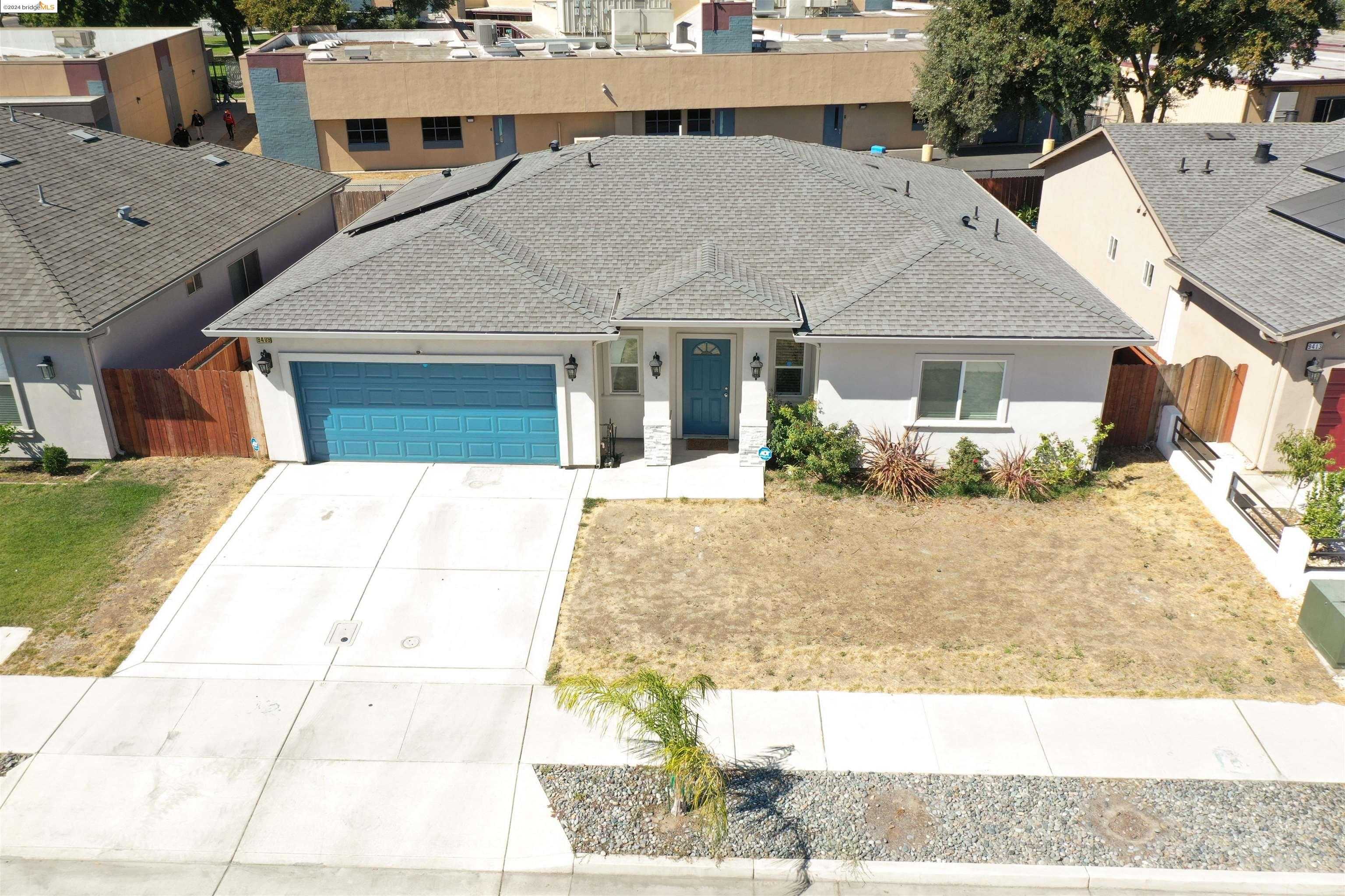 photo 3: 9409 Carter Ct, Stockton CA 95209