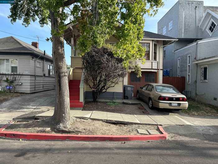 photo 2: 1604 Derby St, Berkeley CA 94703