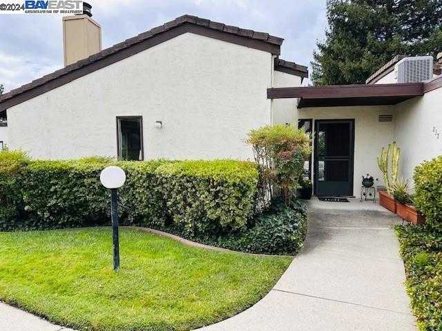 photo 1: 237 Tangerine Ct, San Ramon CA 94583