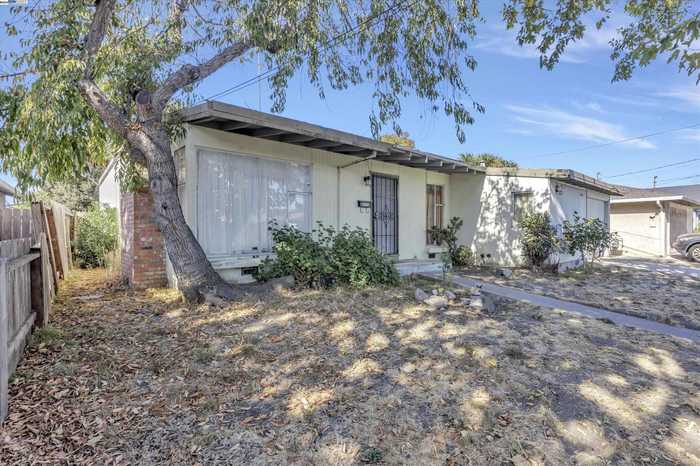 photo 1: 26729 Bahama Ave, Hayward CA 94545