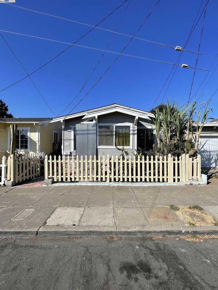 photo 2: 2853 Esmond Ave, Richmond CA 94804