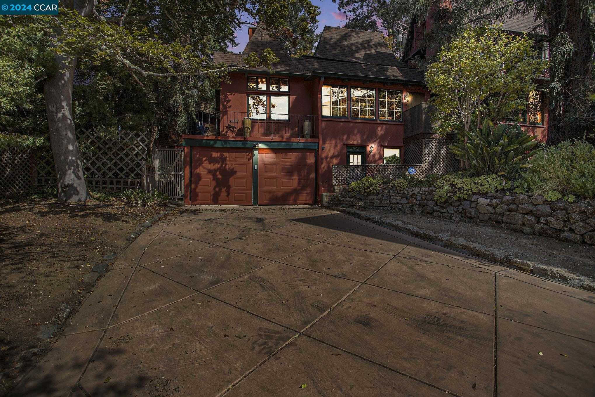 photo 3: 1780 Highland Pl, Berkeley CA 94709