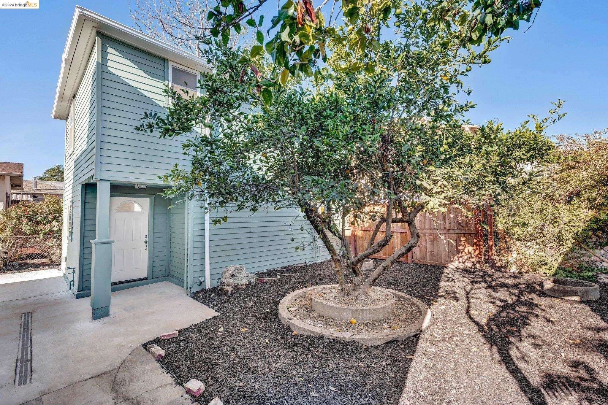 photo 2: 2701 67th Ave, Oakland CA 94605