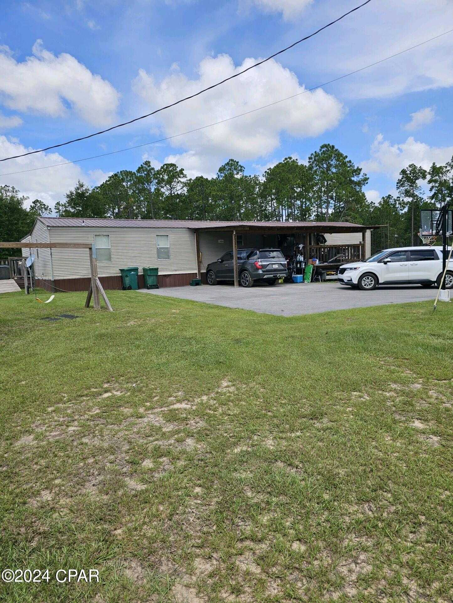 photo 3: 425 Coralvine Drive, Chipley FL 32428