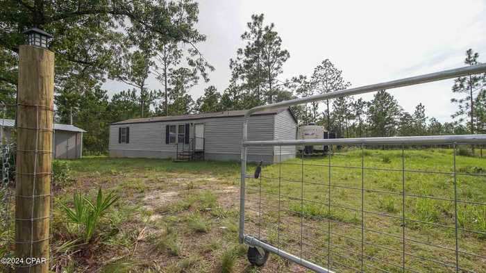 photo 2: 20771 NW MARIANNA LAKE Avenue, Fountain FL 32438