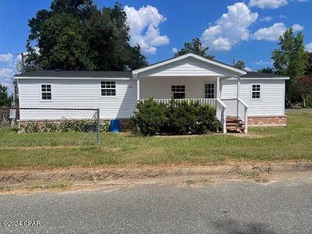 photo 1: 2850 Saint Johns Street, Marianna FL 32448