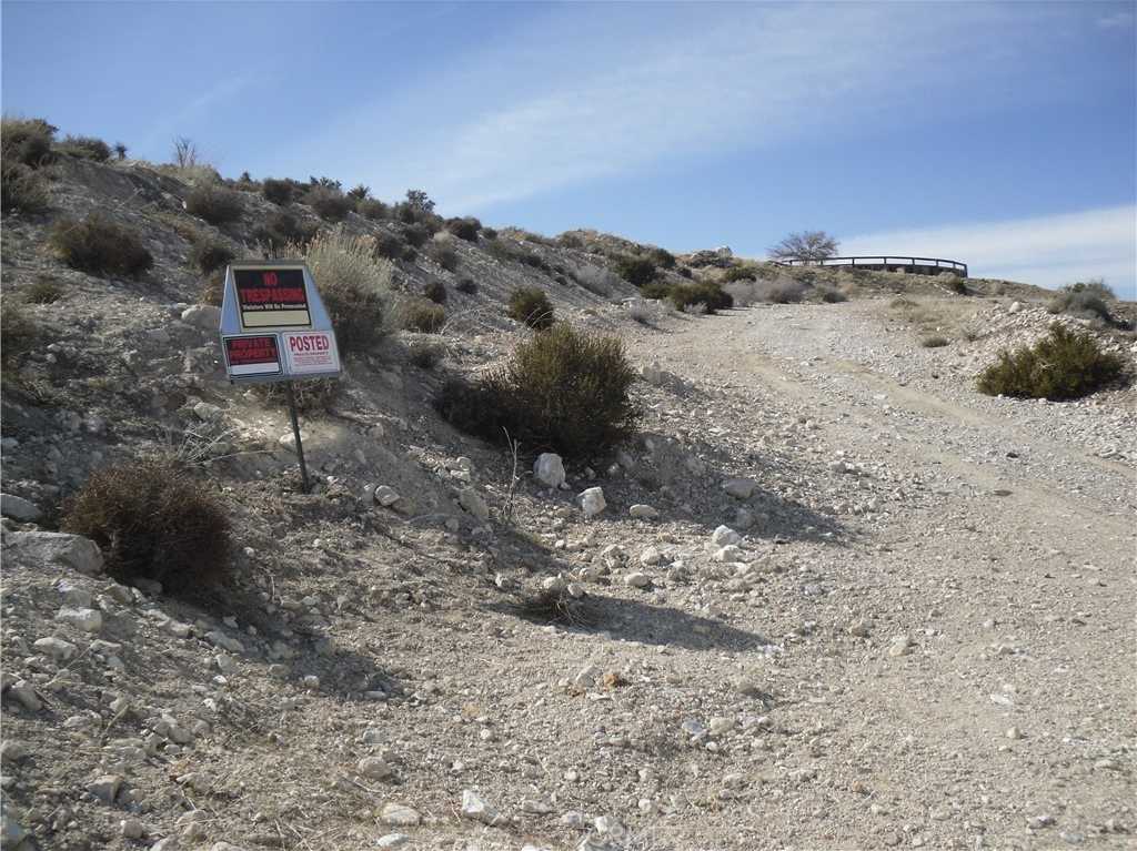 photo 3: 33164 Rose Amber Road, Lucerne Valley CA 92356