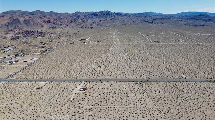 photo 2: 65600 Twentynine Palms, Joshua Tree CA 92252