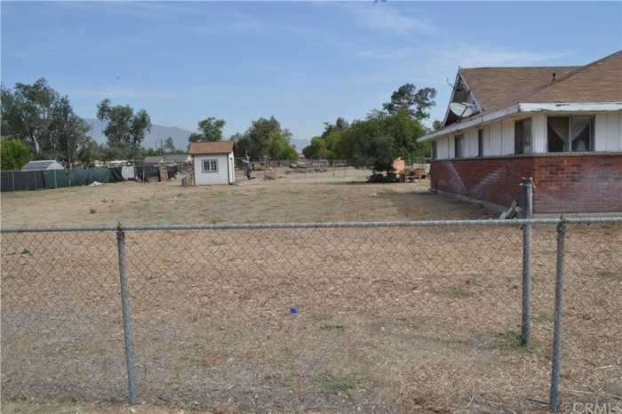 photo 2: 16842 Ramona Avenue, Fontana CA 92336