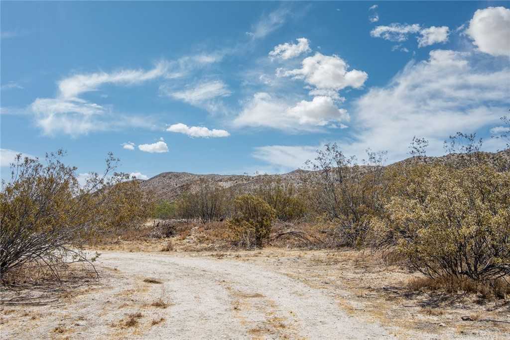 photo 2: 50253 Twentynine Palms Highway, Morongo Valley CA 92256