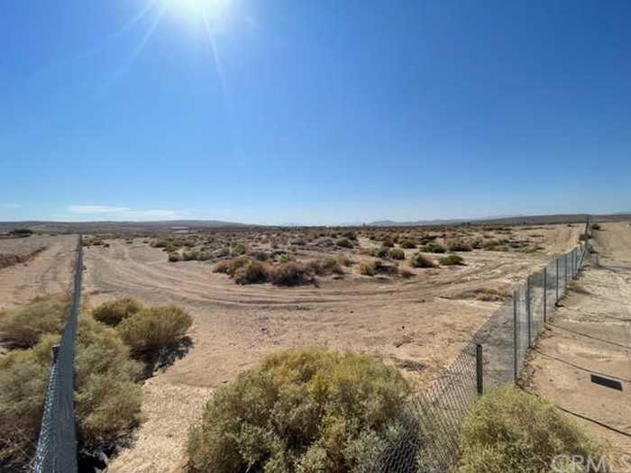 photo 12: Tumbleweed Drive, Barstow CA 92311