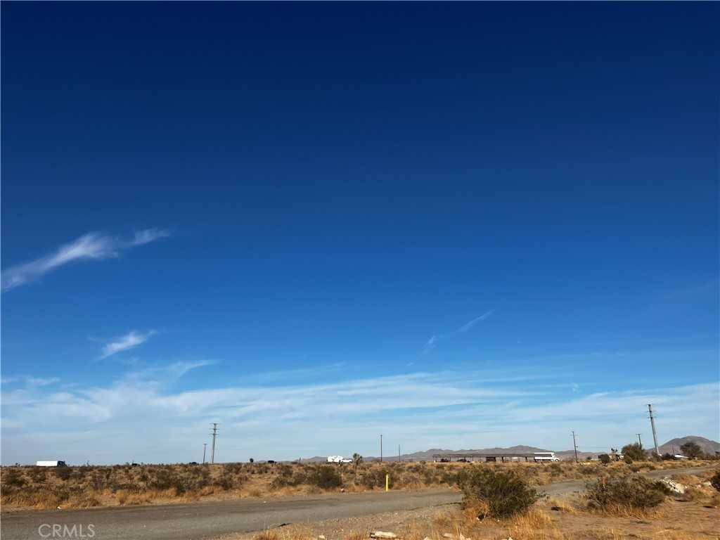 photo 2: El Mirage Road, Adelanto CA 92301