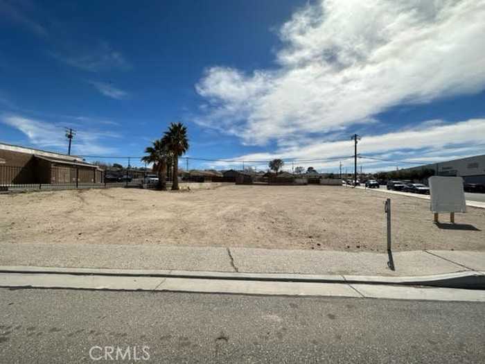 photo 1: 970 W Main Street, Barstow CA 92311