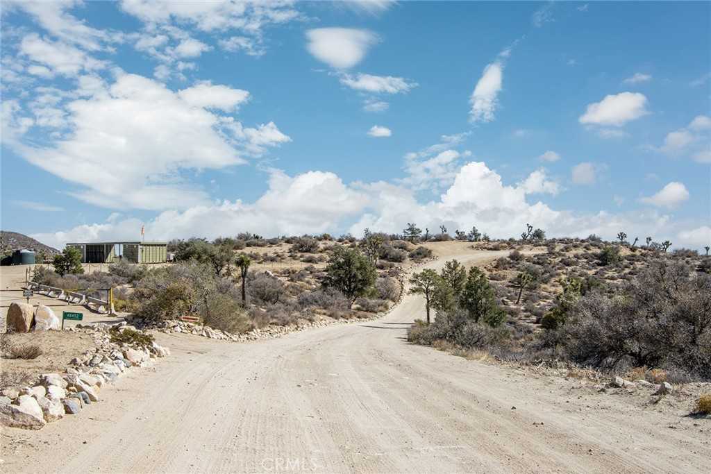 photo 3: 48400 Madison Road, Pioneertown CA 92268