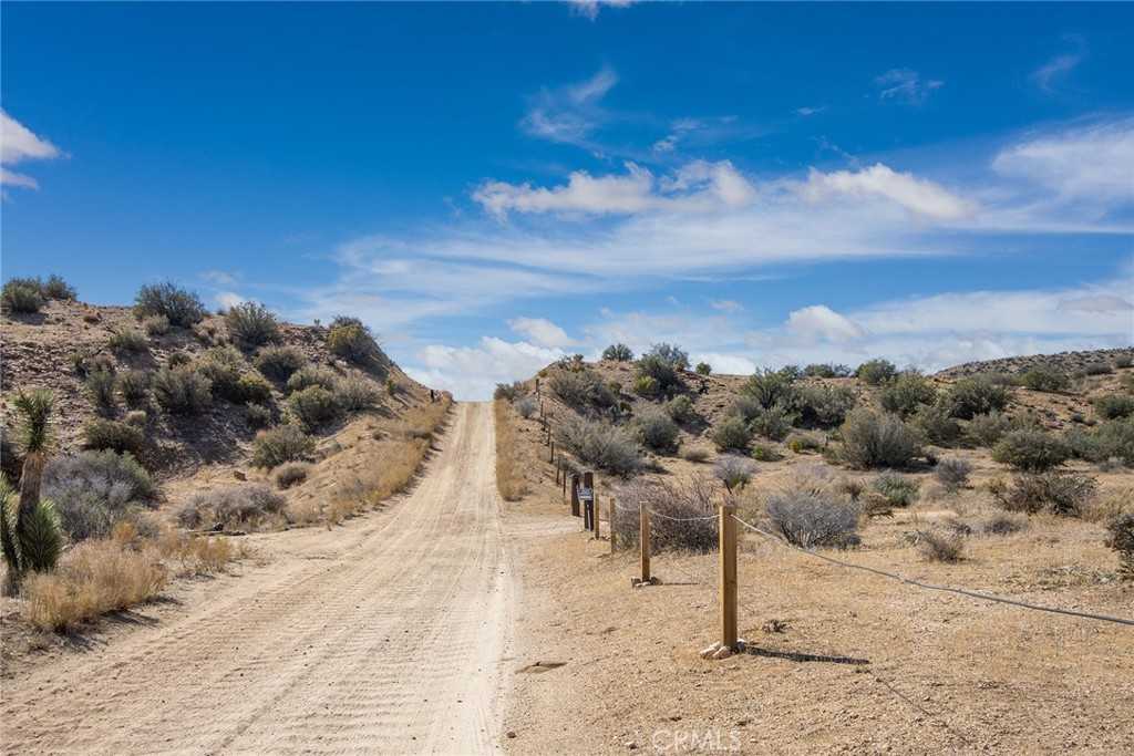 photo 3: 50600 Burns Canyon Road, Pioneertown CA 92268