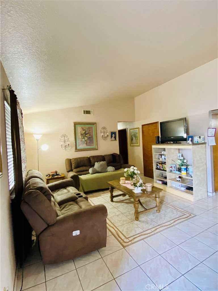 photo 3: 16481 Dogwood Court, Delhi CA 95315