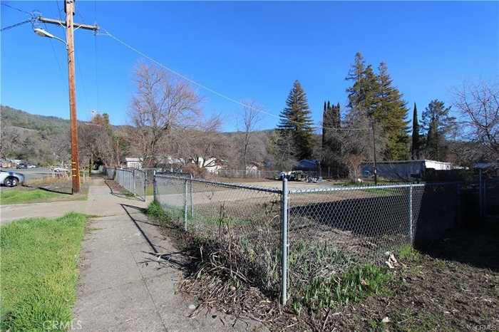 photo 3: 6325 Thirteenth Avenue, Lucerne CA 95458