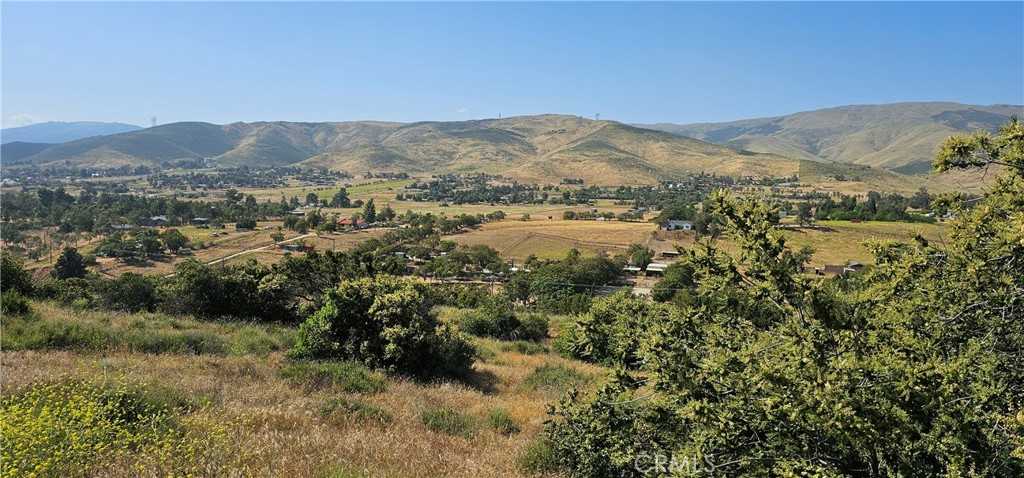 photo 1: Sierra Highway, Agua Dulce CA 91350