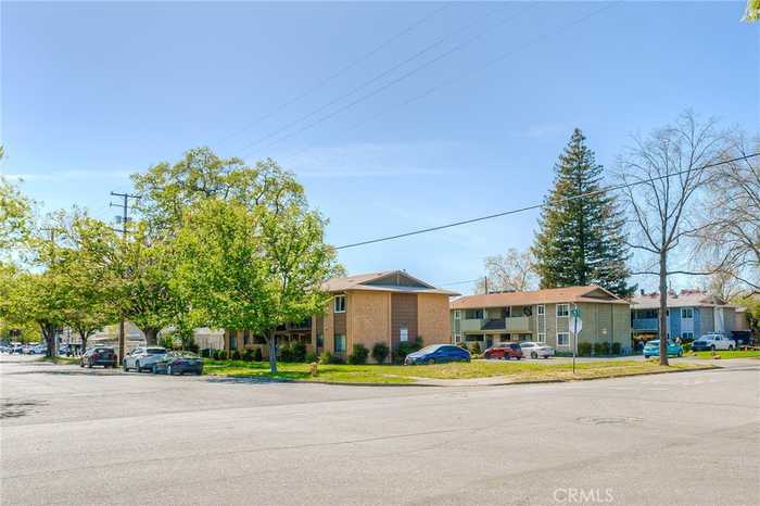 photo 11: 1540 Locust Street Unit 2, Chico CA 95928