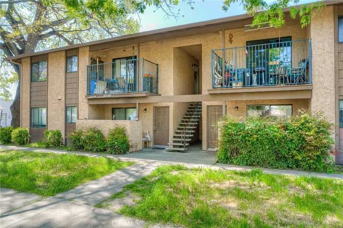 photo 2: 1540 Locust Street Unit 2, Chico CA 95928