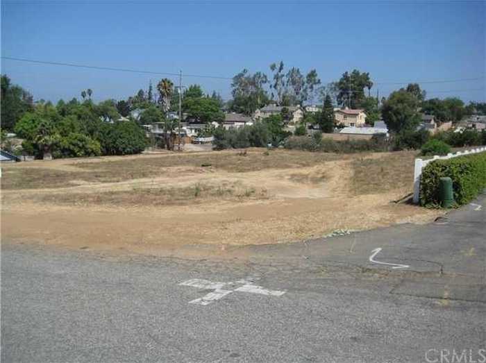 photo 1: 907 Elder, Fallbrook CA 92028