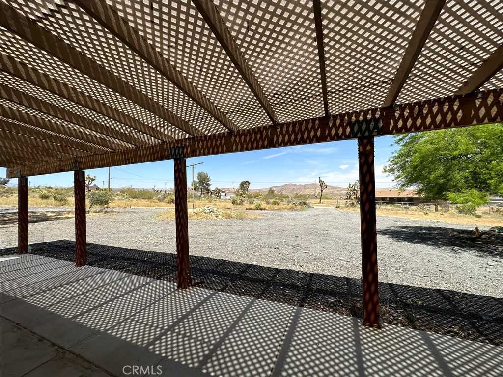 photo 3: 61375 Latham Trail, Joshua Tree CA 92252