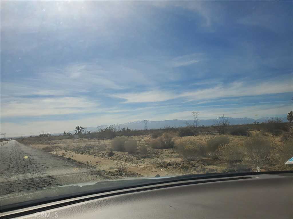 photo 1: 395 Hwy, Adelanto CA 92301