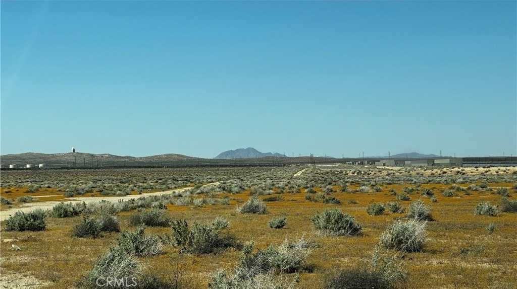 photo 1: 8108 Hwy 58, Kramer Junction CA 93516