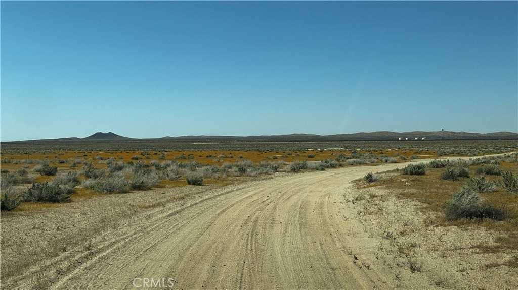 photo 2: 8108 Hwy 58, Kramer Junction CA 93516