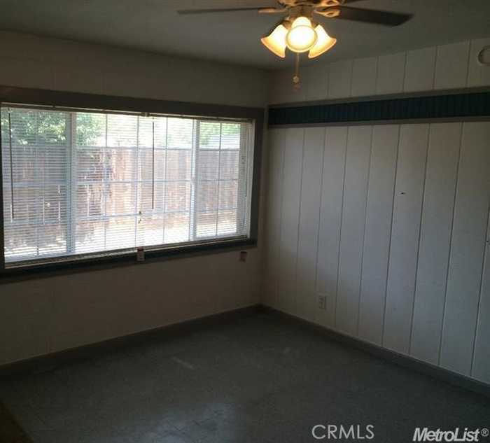 photo 2: 1109 1111 Center Avenue, Dos Palos CA 93620