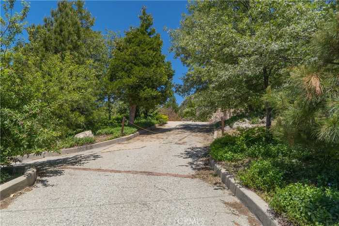 photo 1: 26276 Highway 18, Rimforest CA 92378