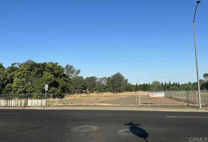 photo 1: 1830 Feather River Blvd, Oroville CA 95965